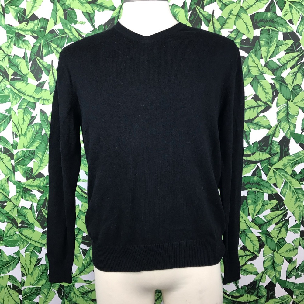 Grayson & Dunn Black V Neck Sweater